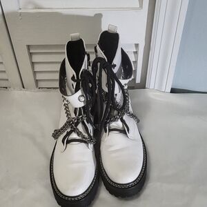 Clee white booties size 38 made in Brazil.